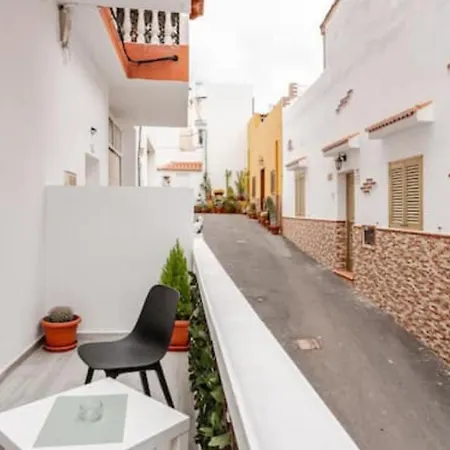 Apartamento Casa Romania - Terra *