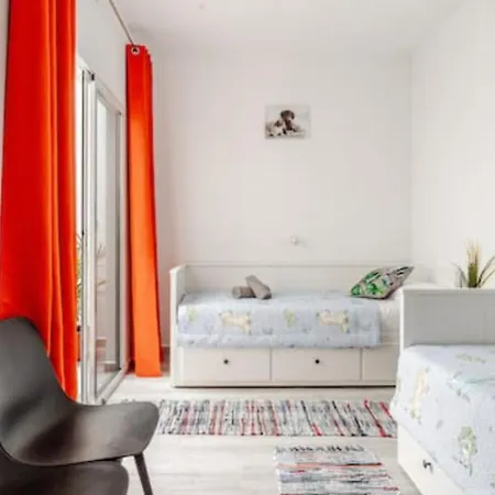 Apartamento Casa Romania - Terra *
